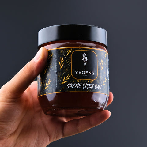 Yegens Doğal Süzme Çiçek Balı 500 gr | TA17.5+ | 900 Prolin | Erzincan - Kemah | Hakiki Bal